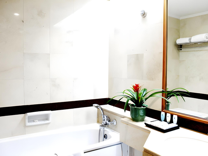 Bathroom 2