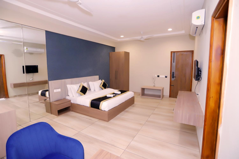 Bedroom 3, Hotel Nirvana Inn Near Expo Mart Greater Noida, Gautam Buddha Nagar