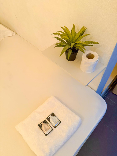Bathroom 5, Tonight Hotel, Penang Island