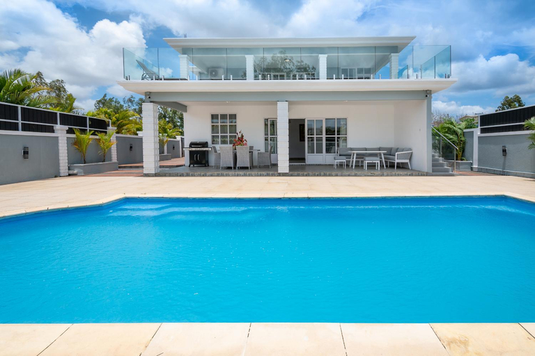 3, Villa Tropicale, 5 bed, private pool, 5 min beach