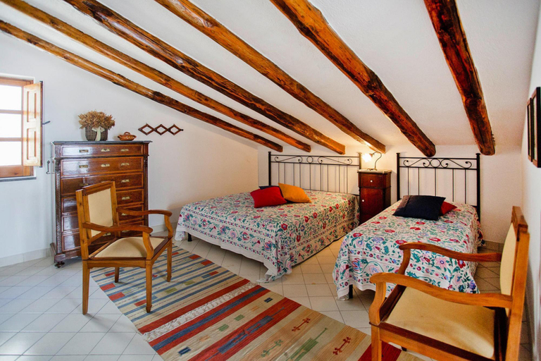 Others 5, Apartment on Lipari with Stunning Sea View, Messina