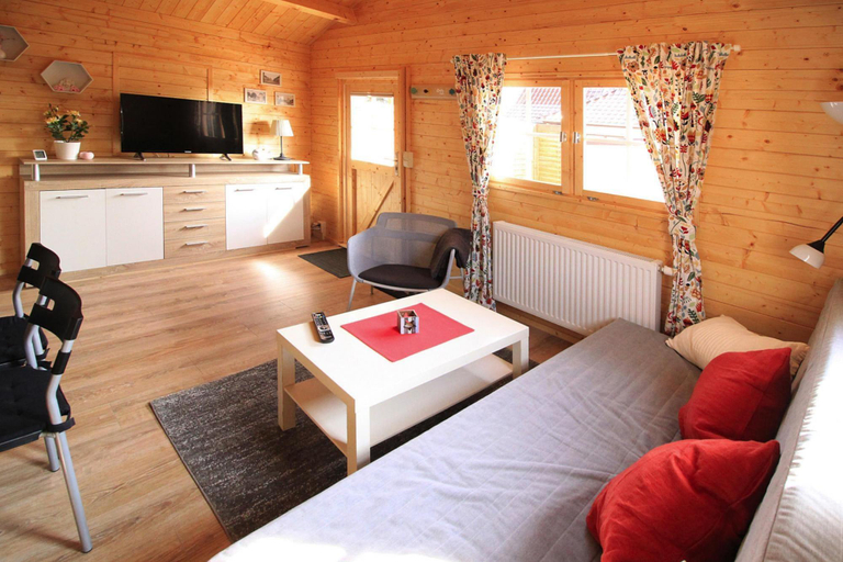 Bedroom 2, Wunderschones Blockbohlenhaus am Plauer See, Ludwigslust-Parchim