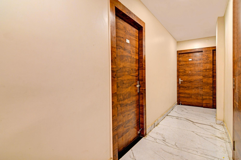Public Area 2, FabHotel Dak Plaza - Nr. Axis Mall, North 24 Parganas