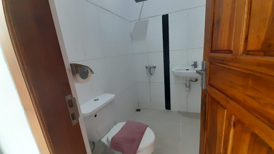 Bathroom 5, In Villa Garden Resort, Malang