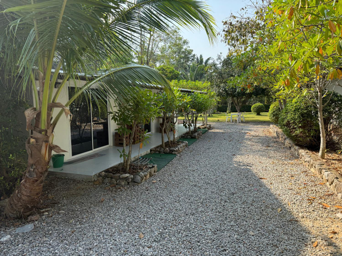 Others 5, Mem Homestay, Pathiu