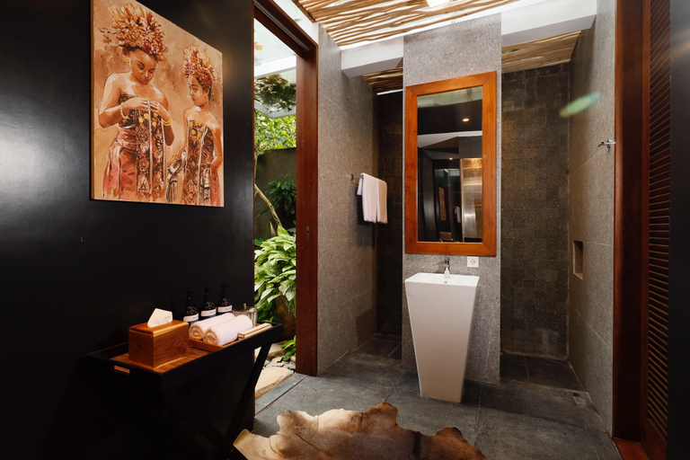 Bathroom 4, Villa Svarga, Denpasar