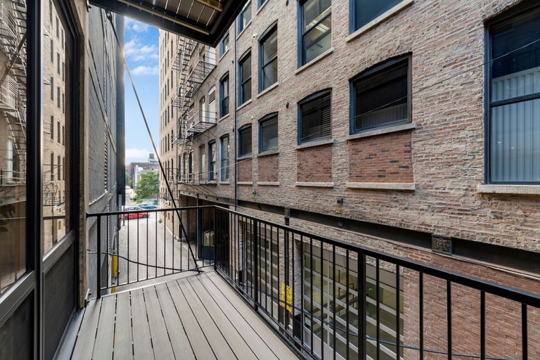 Exterior 4, Chic 2BR 2BA Condo w Balcony - River North Chicago, Cook