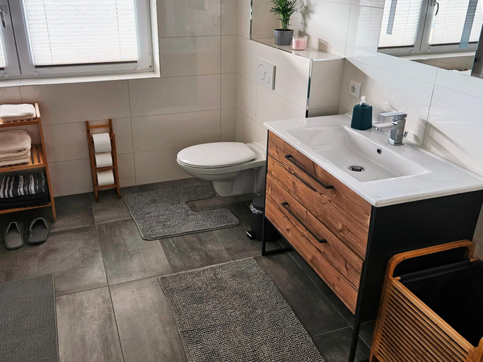 Bathroom, Ferienwohnung mit Sauna, Traunstein