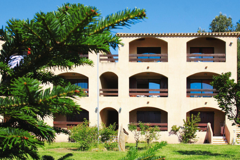 4, Tiuccia Beachside Apartment for 6, Corse-du-Sud