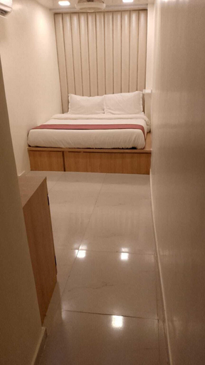Room 3, JUHU BLISS INN, Mumbai Suburban