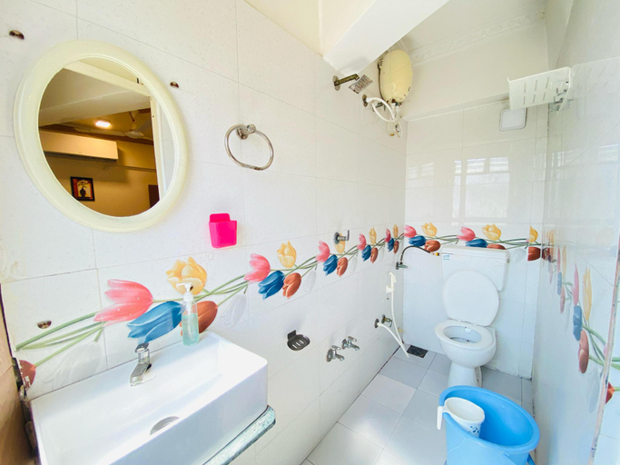 Bathroom 4, ABC Hotel & Hospitality Services, Ahmadabad