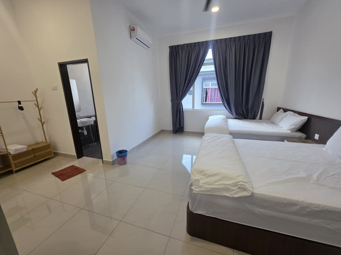 Bedroom 4, Sungai Rengit Villa, Kota Tinggi