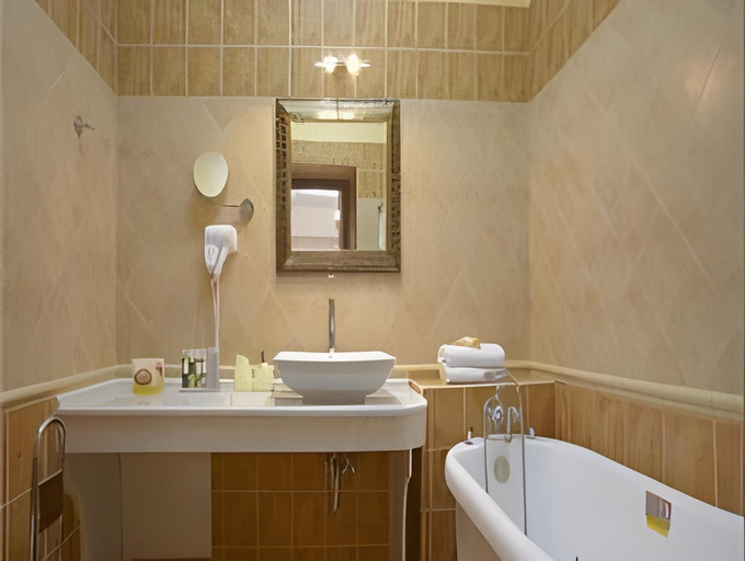 Bathroom 4, Casa Moazzo, Crete
