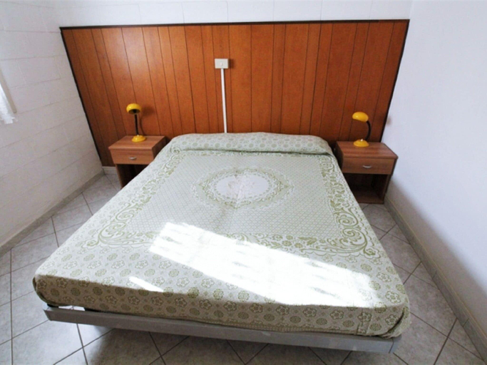 Bedroom 2, Holiday Home in Rosolina Mare near Beach, Rovigo