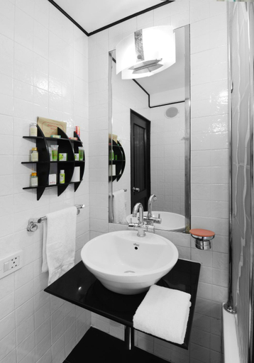 Bathroom 4, Honeymoon Inn - Manali, Kullu