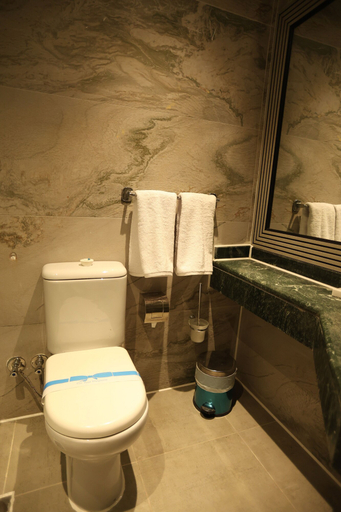 Bathroom 5, Boudl Grand Pyramids, Al-Ahram