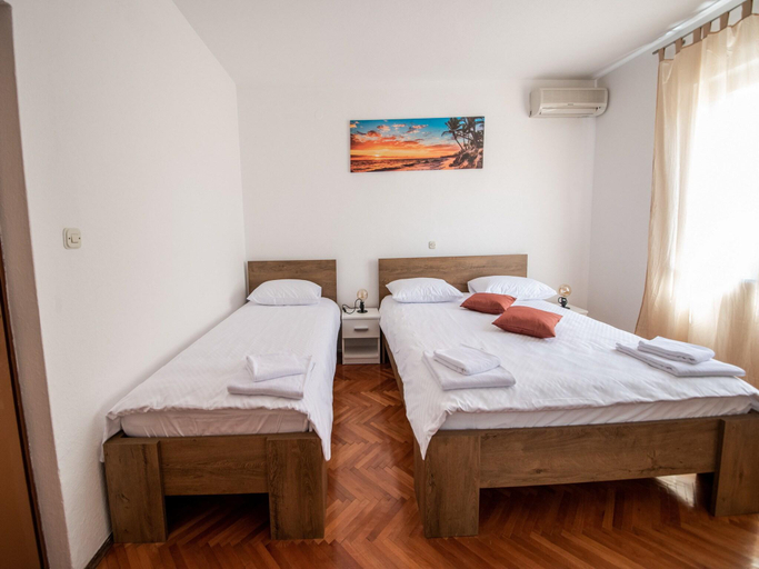 Bedroom 2, Apartment in Seline near Paklenica Park, Starigrad