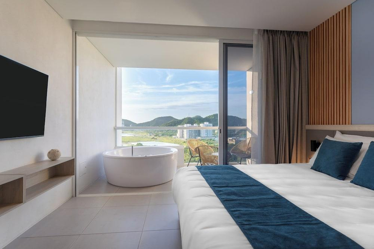 Bedroom 3, Hotel Porto Horizonte All Inclusive by oxoHotel, Santa Marta (Dist. Esp.)