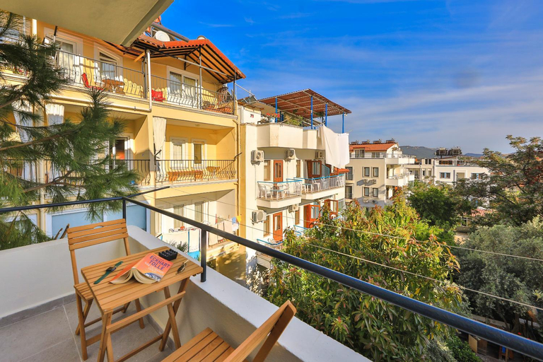 Others 2, Bahar Pansiyon, Kaş