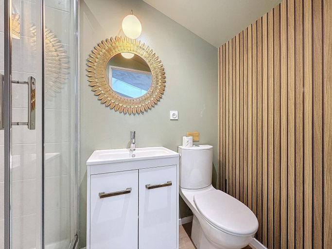 Bathroom 3, L'Oliveraie d'Eurocentre - Piscine, Parking & Petit-Dejeuner, Haute-Garonne