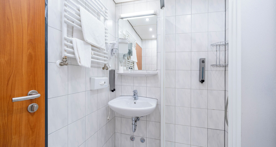 Bathroom 3, PLAZA Hotel Föhr am Bodensee, Bodenseekreis
