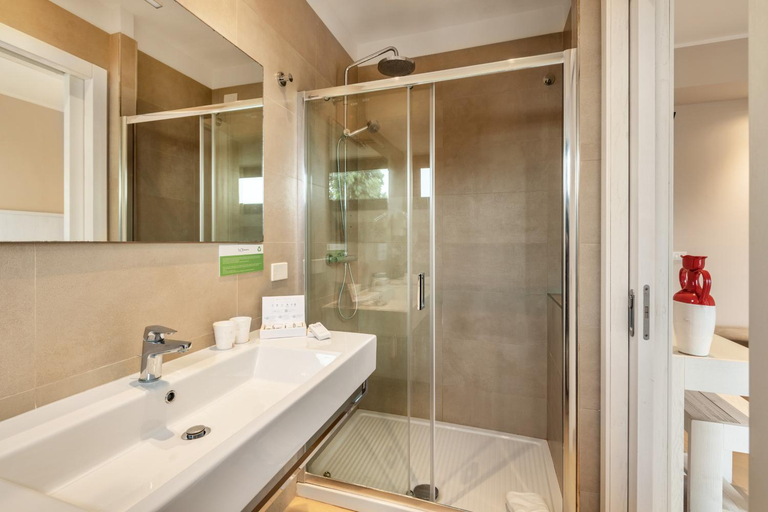 Bathroom 4, VOI Alimini Resort, Lecce