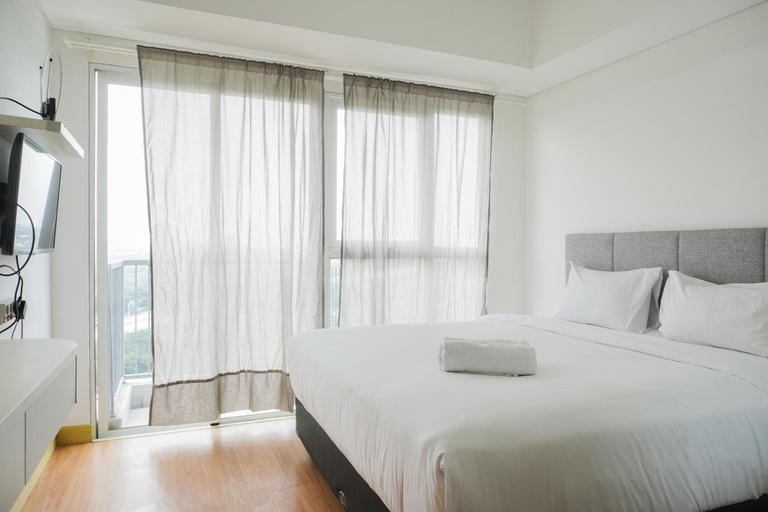 Bedroom, Nice and Cozy Studio at Casa De Parco By Travelio, Tangerang