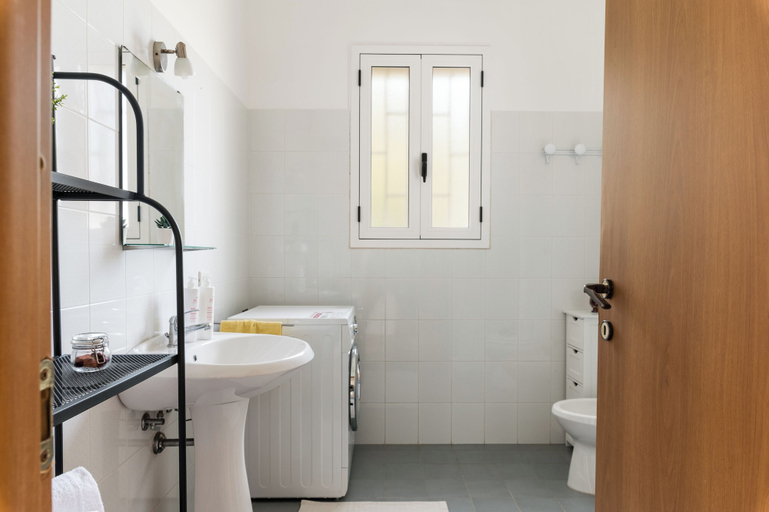 Bathroom 3, Villetta Blu by Wonderful Italy, Brindisi