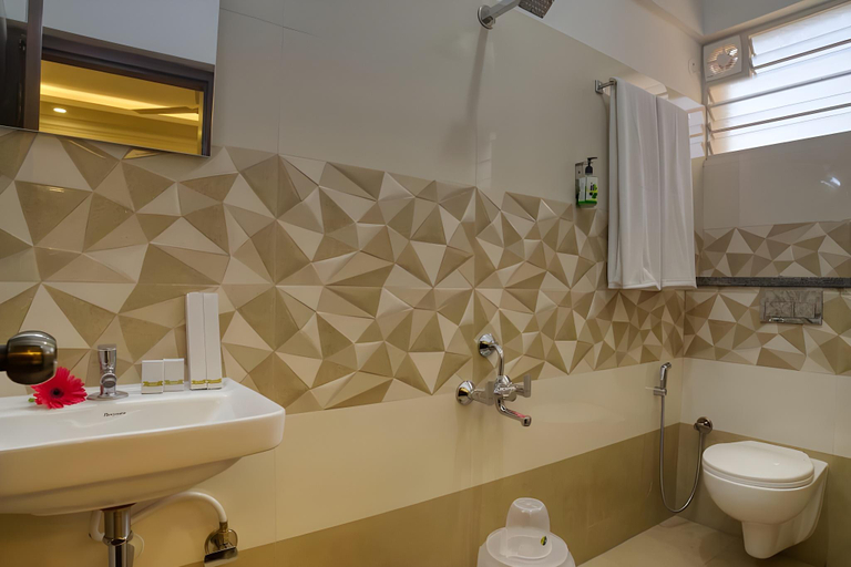 Bathroom 4, SM Royal stay, Bangalore Rural
