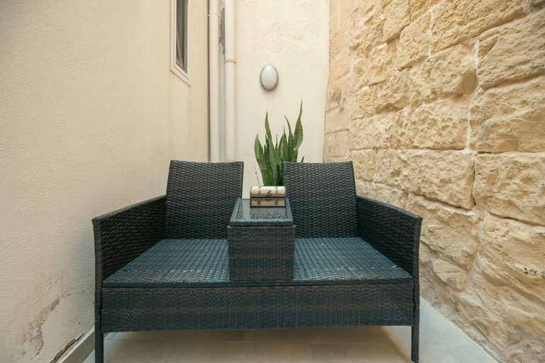 Others 4, Sliema Central O'Clock Malta