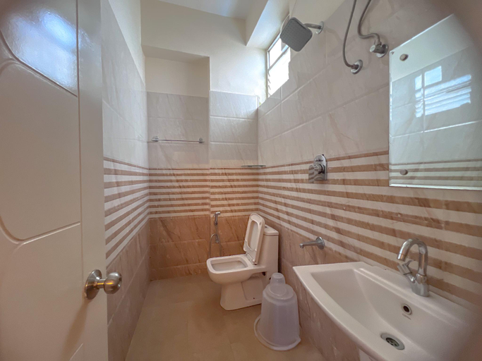 Bathroom, Hotel Grand Vista Inn, Bangalore