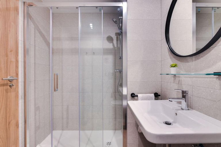 Bathroom 3, Livensa Living Studios Madrid Alcobendas - SK, Madrid