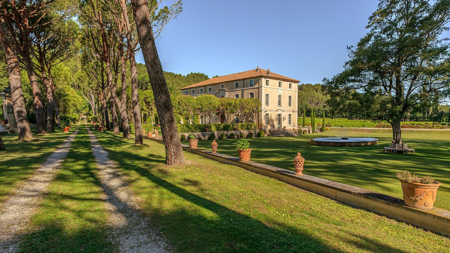 Others 3, Chateau Talaud, Vaucluse