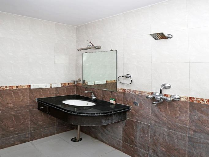 Bathroom 4, Hotel Lily Bay Inn, Jaipur