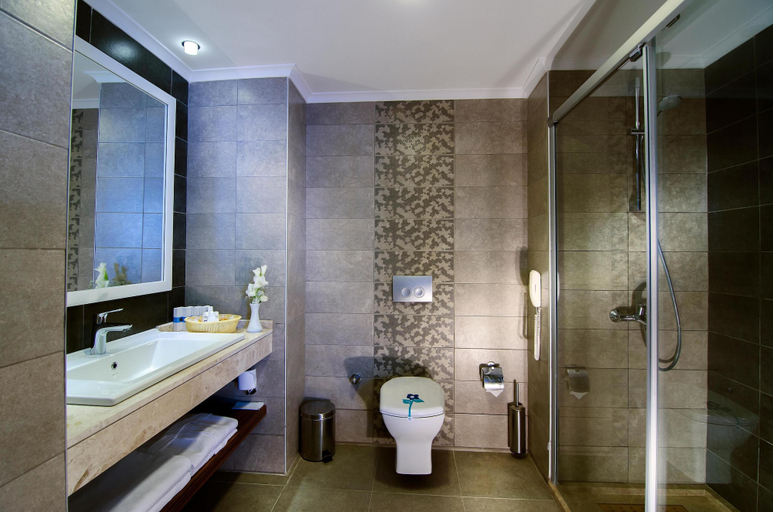 Bathroom 4, Palm Wings Beach Resort & Spa Kusadasi- All Inclusive, Kuşadası