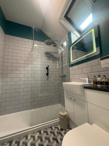 Bathroom 3, Tynycornel Hotel, Gwynedd