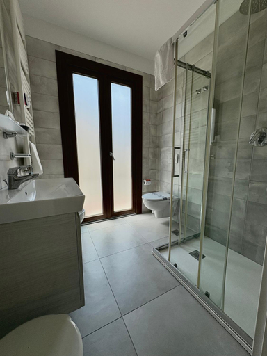 Bathroom 3, Hotel Fortuna, Venezia