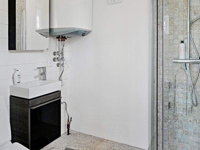 Bathroom 3, person holiday home in KATTHAMMARSVIK, Gotland