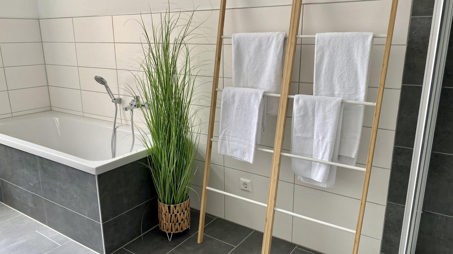 Bathroom, Haus Karl14, Eisenach