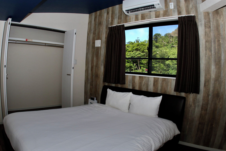 Room 5, Churaumi Village Motobu-Fuji-Karst, Motobu