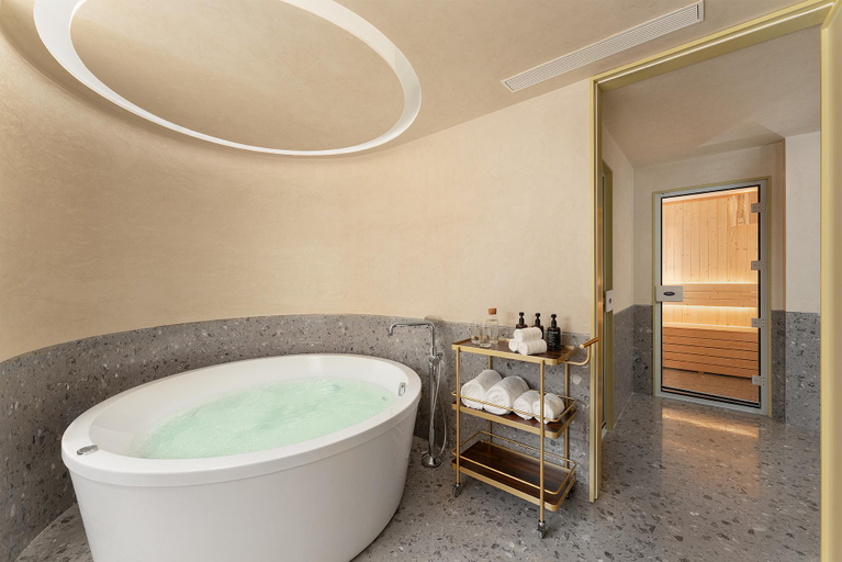 Bathroom 4, Somerset Fengdong Xi'an, Xianyang