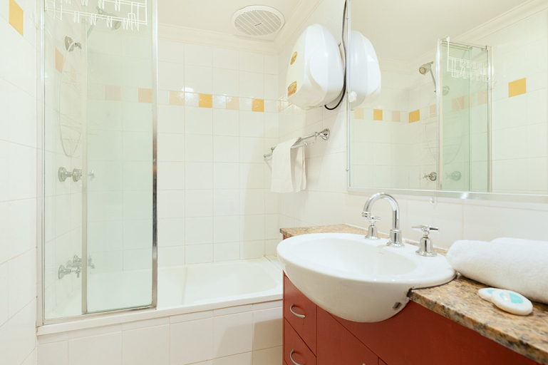 Bathroom, Comfy Coogee 1 Bedroom Hideaway, Sydney