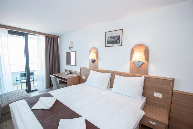 Bedroom 3, Hotel Villa Paradiso, Pojezerje