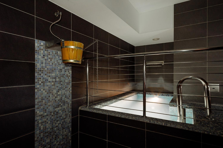 Bathroom 4, Hotel TENIS, Zvolen