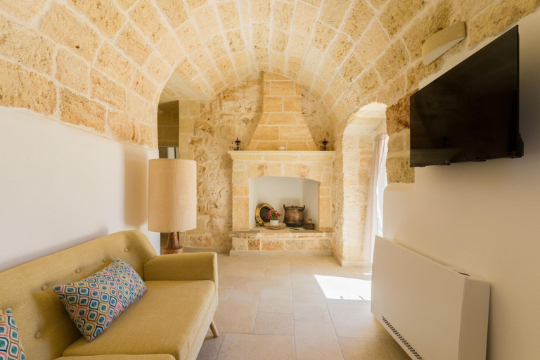 Room 5, Trullo Amami con Piscina Privata, Brindisi