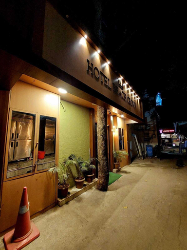 Exterior & Views, hotel beach crown juhu, Mumbai Suburban