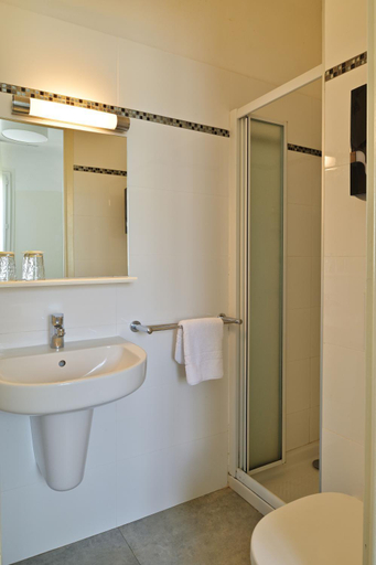 Bathroom 4, Hôtel de Porticcio, Corse-du-Sud