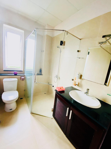 Bathroom 4, Ngoc Phuong Anh Homestay, Huế