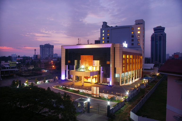Exterior & Views 1, Gokulam Park Hotel And Convention Centre, Ernakulam