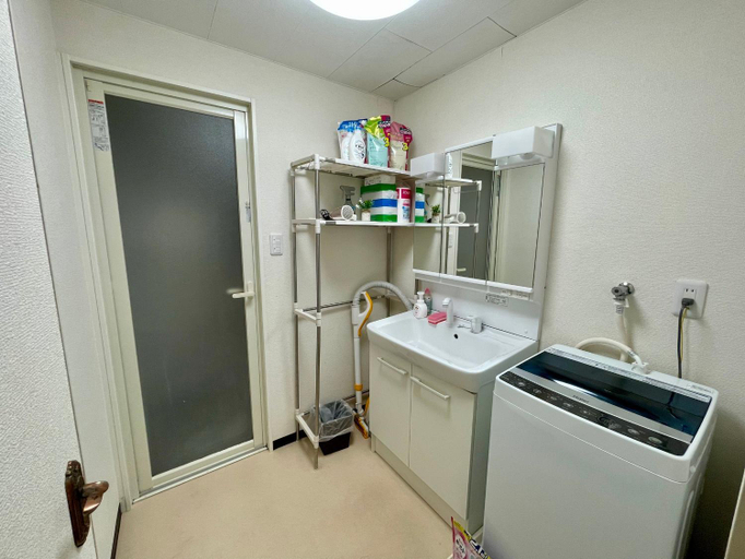 Bathroom 3, Happy Osaka House, Osaka